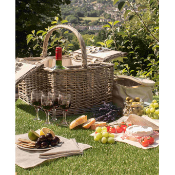 Lidded Four Person Goodwood Picnic Basket