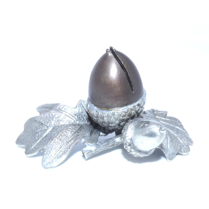 Oak and Acorn Table Decoration